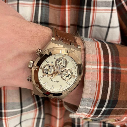 Montre Guess pour homme, modèle sport GW0262G3